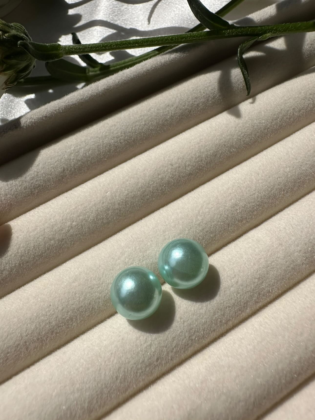 Lady Pearl Studs - Pastel Edition