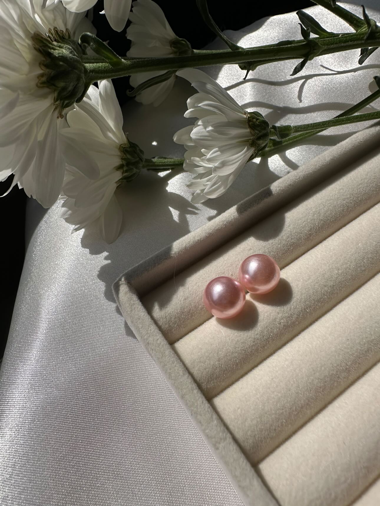 Lady Pearl Studs - Pastel Edition